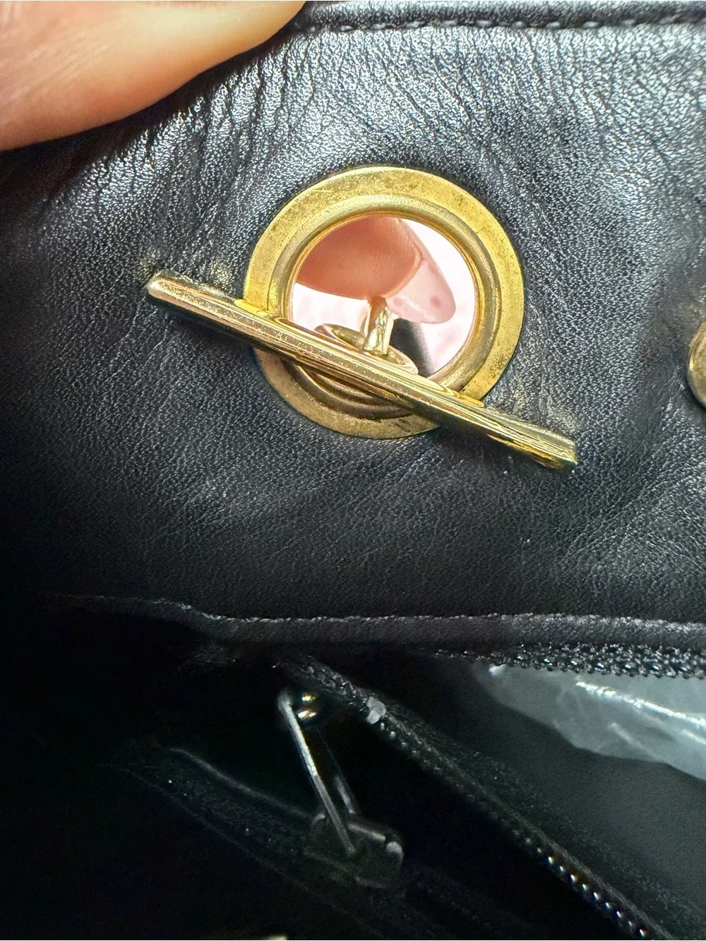 CHANEL classic black